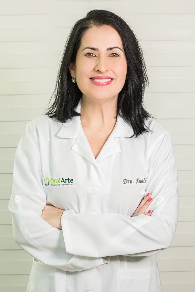 Dra. Anali Bassi Denis - Oral Arte Odontologia